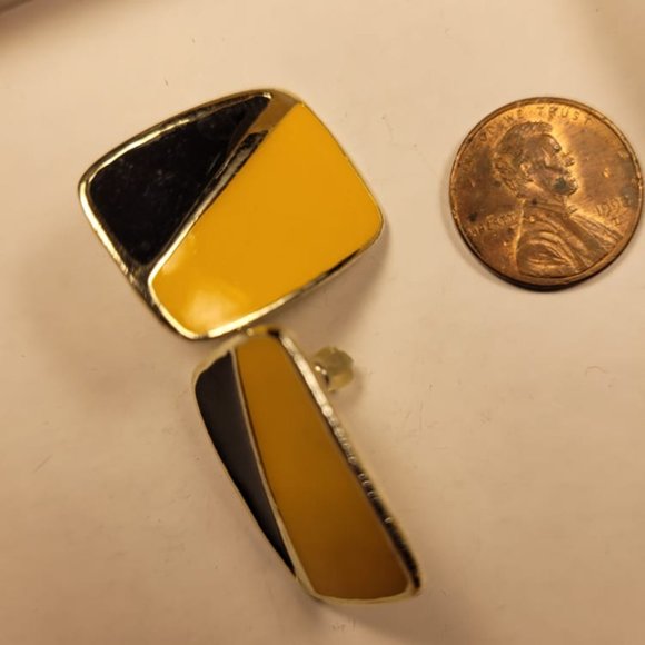 80s Mod Vintage Earrings - Picture 3 of 4